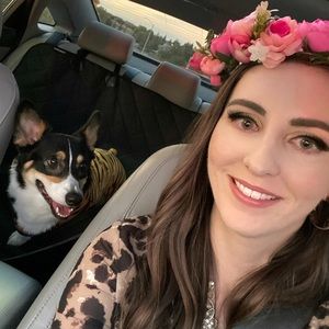 Meet your Posher, Laura